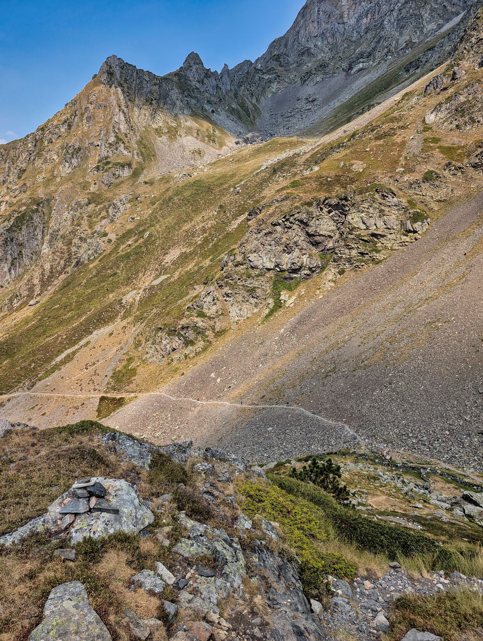 PXL 20250814 104640806