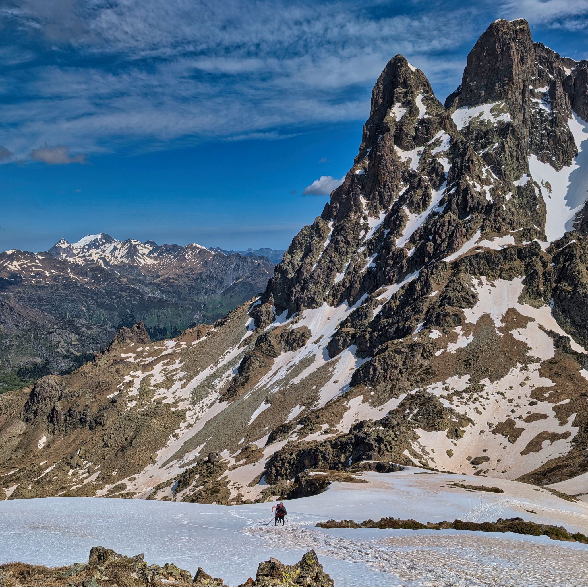 PXL 20250518 091825947