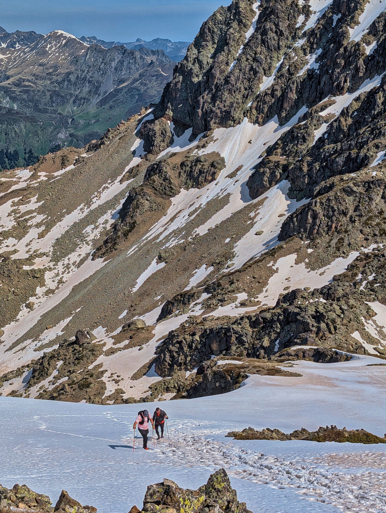 PXL 20250518 091842396