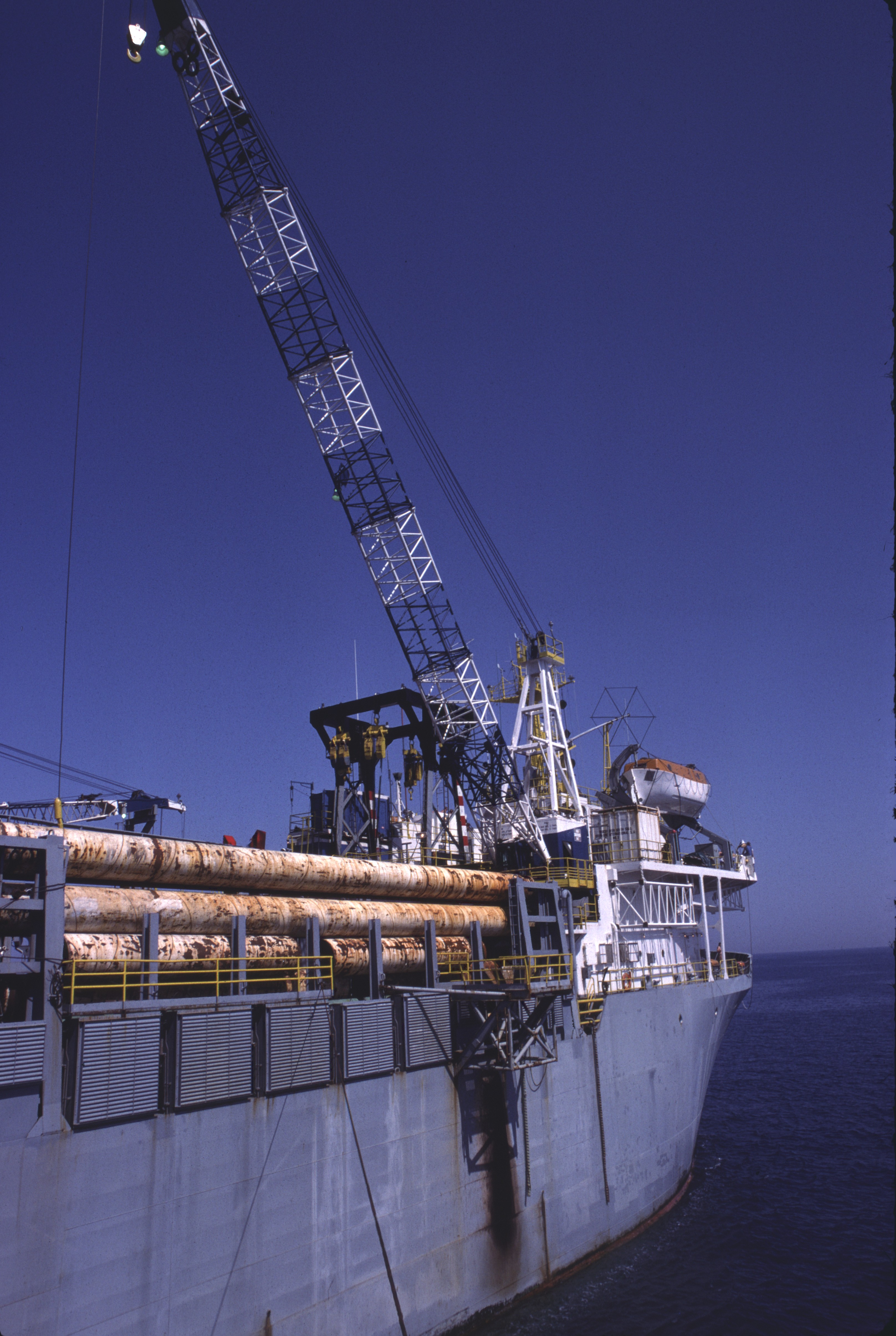 Discoverer7seas 8 1981
