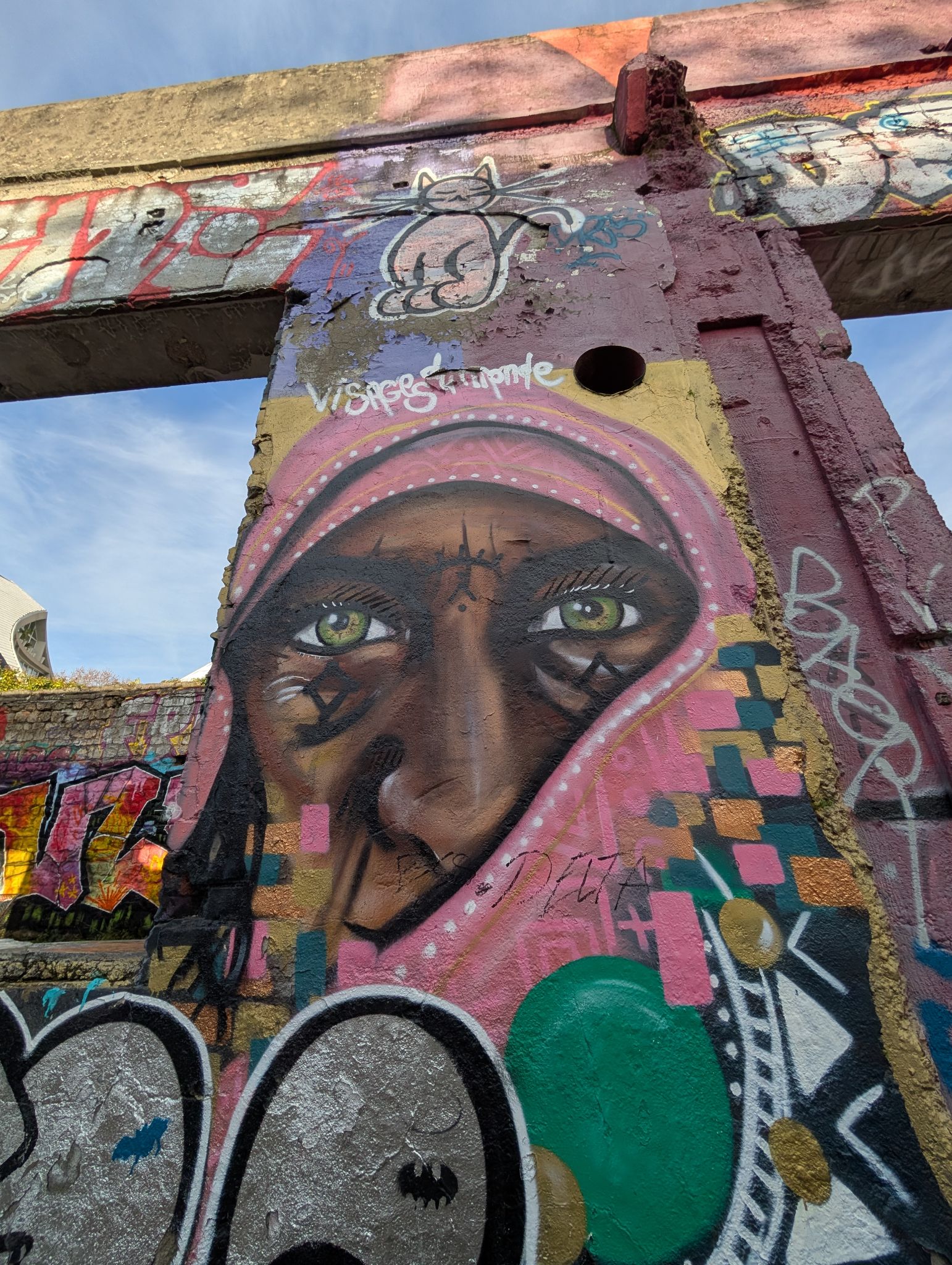 PXL 20251216 140051882