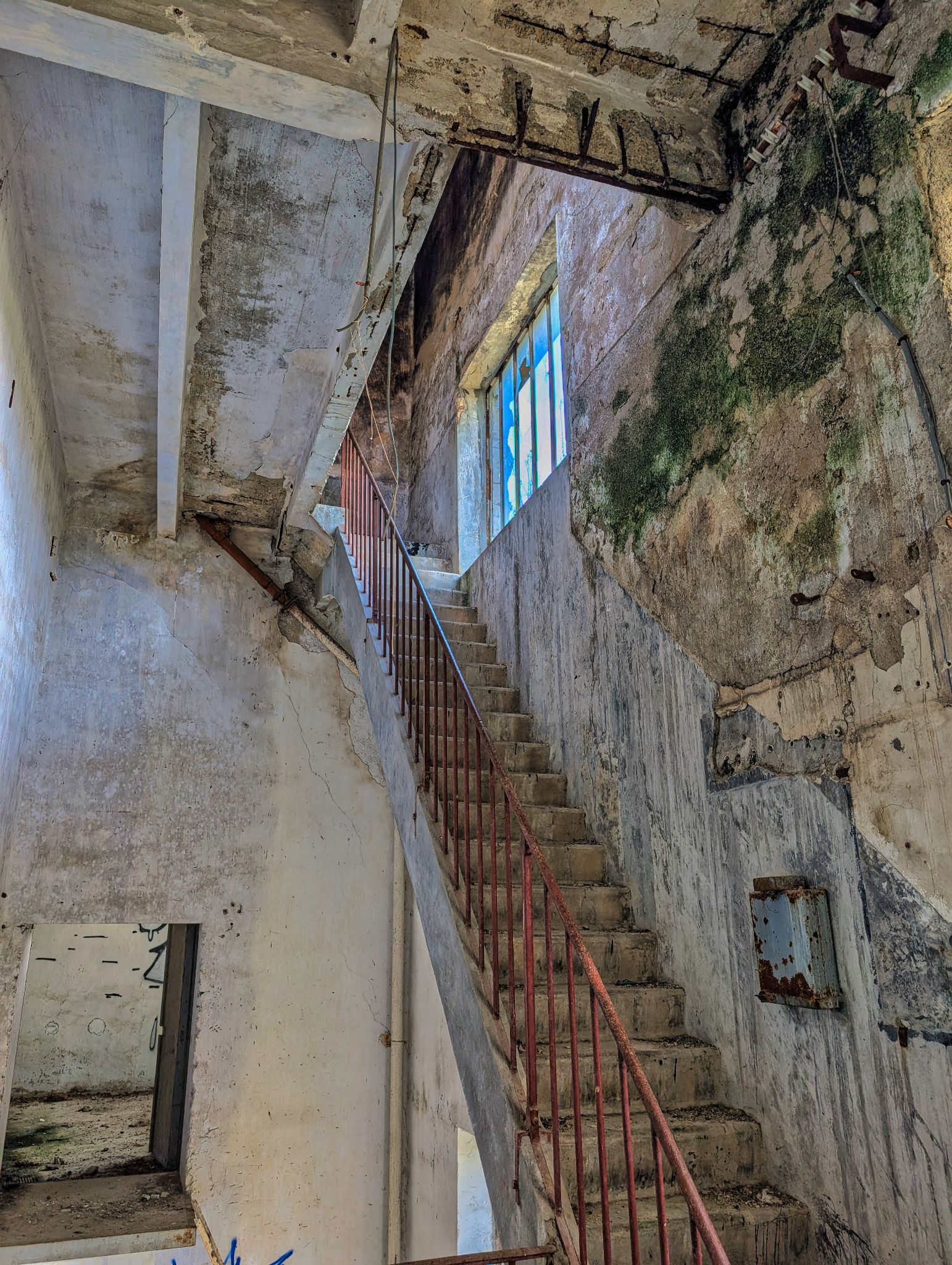 PXL 20250413 132414159.MP