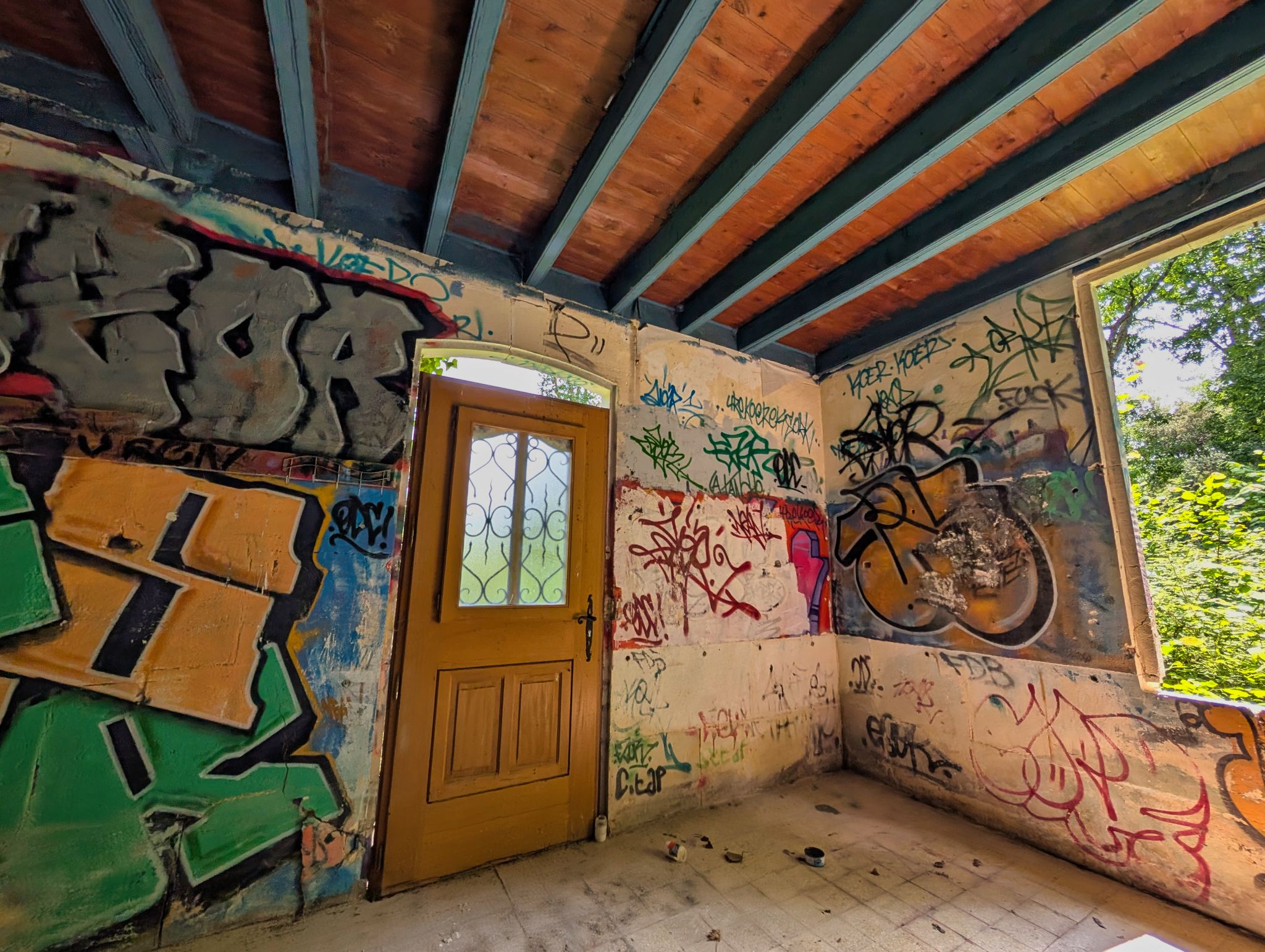 PXL 20250609 122404880